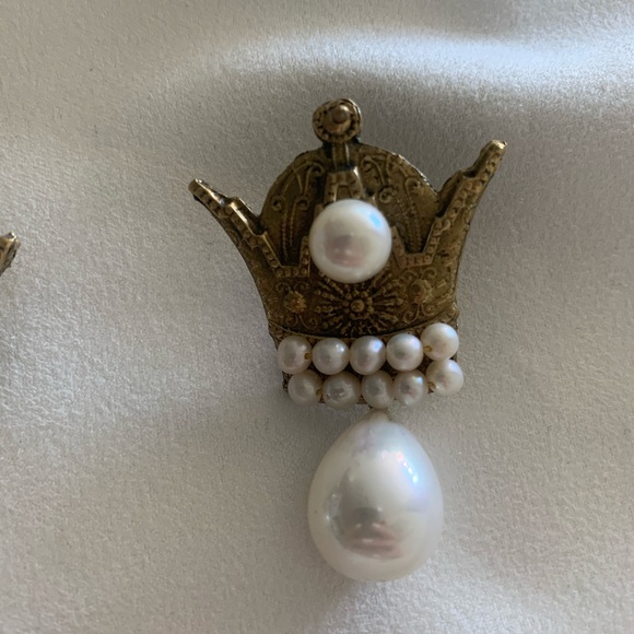 Earrings - Picture 2 of 5